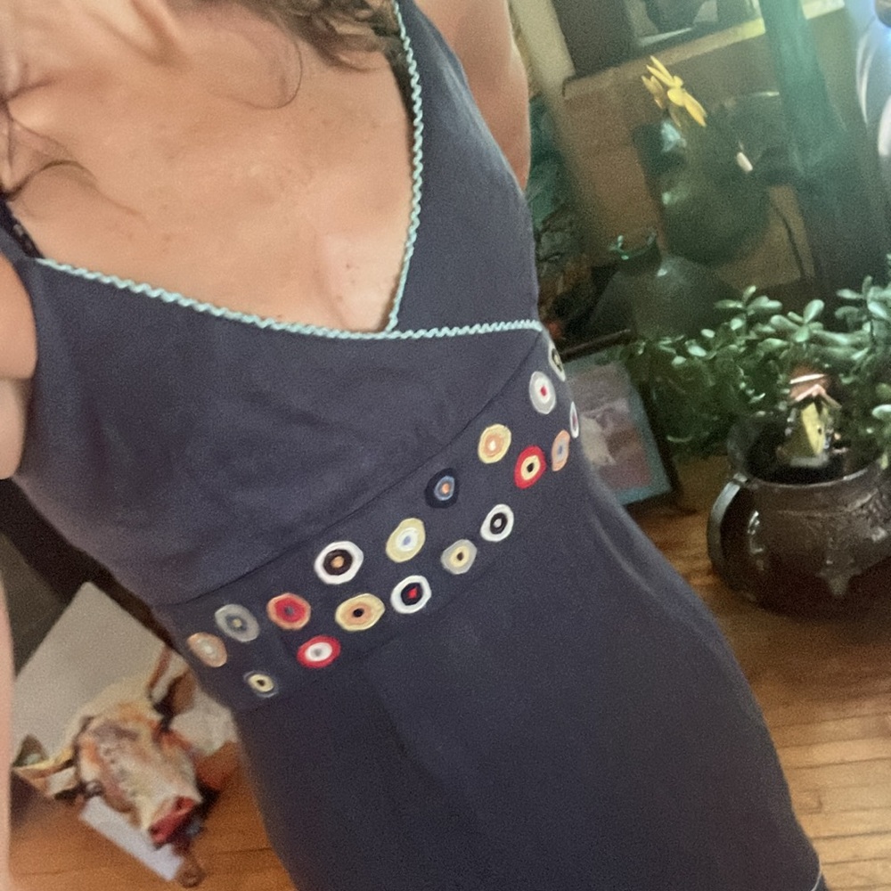 Fork size 4 midi dress. Fully lined great details ready for brunch:)
